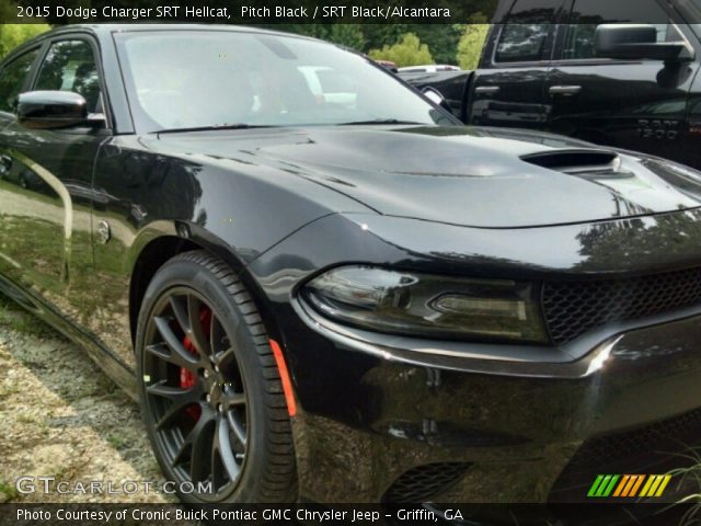 2015 Dodge Charger SRT Hellcat in Pitch Black