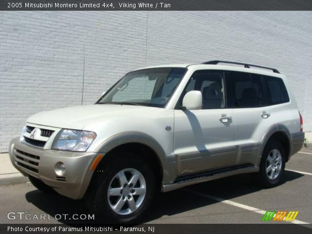 2005 Mitsubishi Montero Limited 4x4 in Viking White