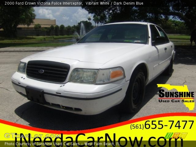 2000 Ford Crown Victoria Police Interceptor in Vibrant White