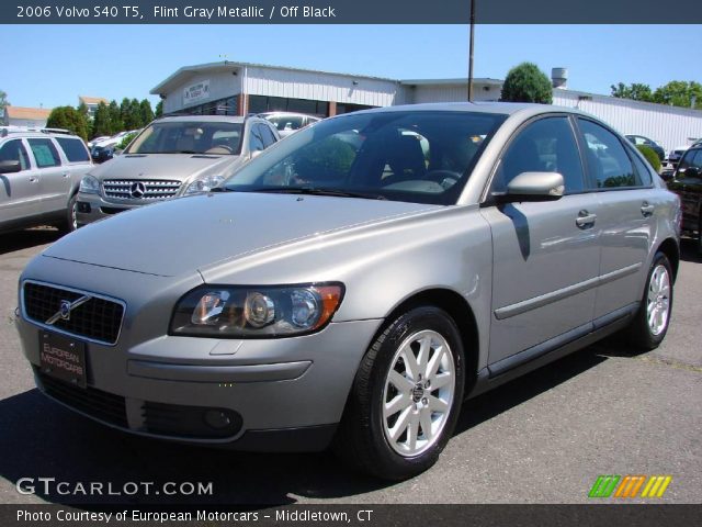 2006 Volvo S40 T5 in Flint Gray Metallic