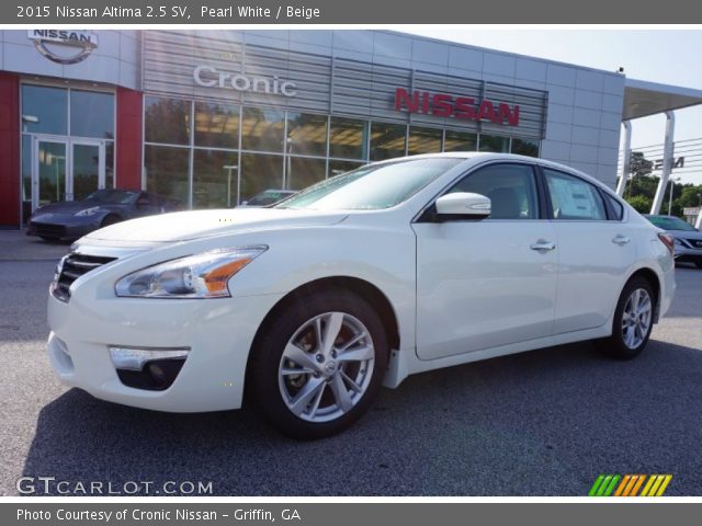 2015 Nissan Altima 2.5 SV in Pearl White