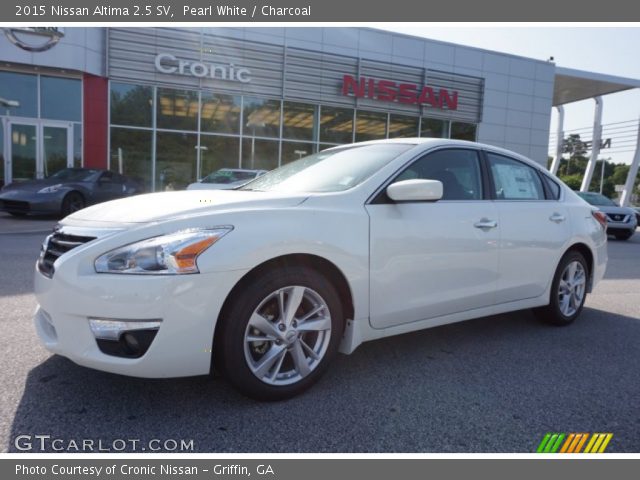 2015 Nissan Altima 2.5 SV in Pearl White