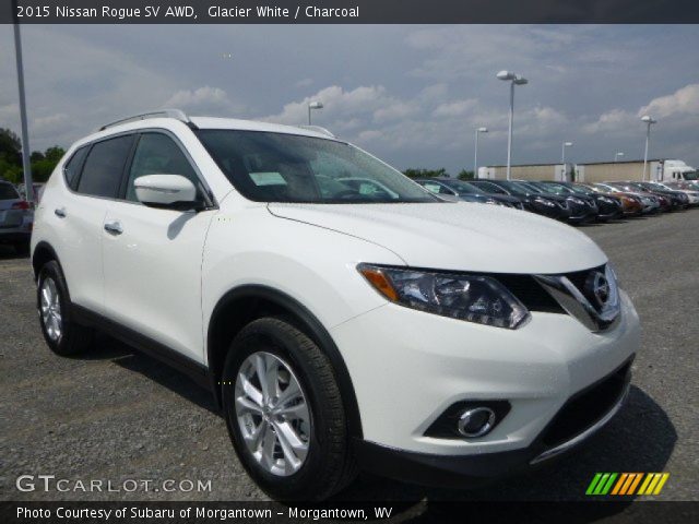 2015 Nissan Rogue SV AWD in Glacier White
