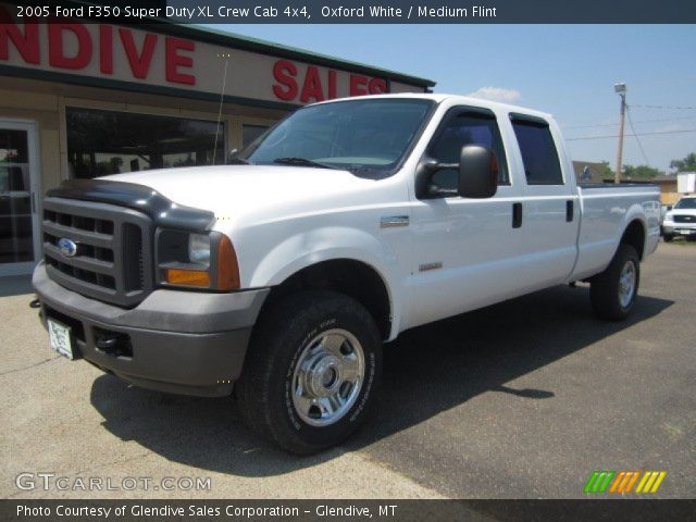2005 Ford F350 Super Duty XL Crew Cab 4x4 in Oxford White