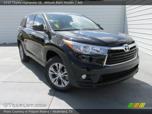 2015 Toyota Highlander LE in Attitude Black Metallic
