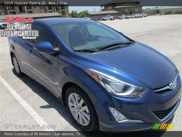 2016 Hyundai Elantra SE in Blue