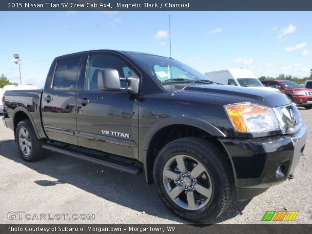 2015 Nissan Titan SV Crew Cab 4x4 in Magnetic Black