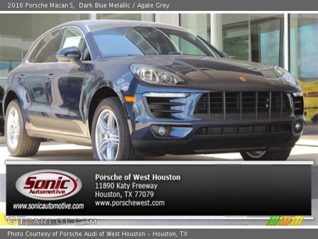 2016 Porsche Macan S in Dark Blue Metallic