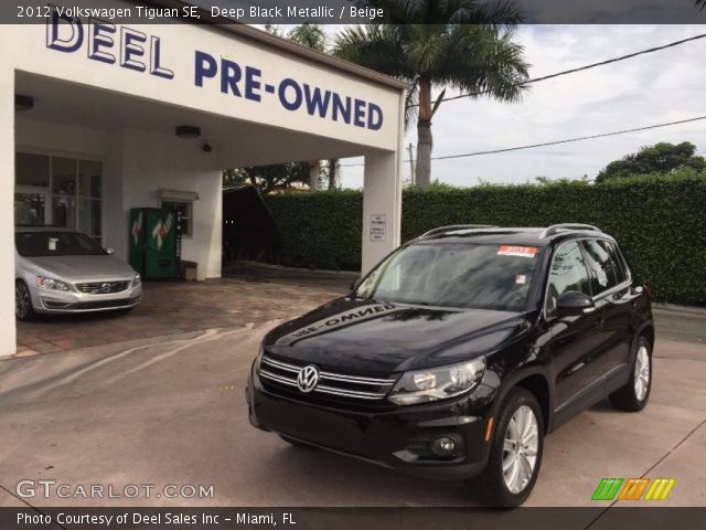 2012 Volkswagen Tiguan SE in Deep Black Metallic