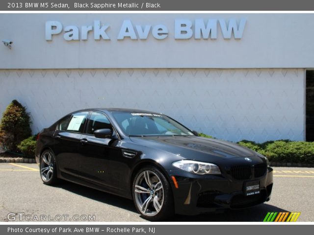 2013 BMW M5 Sedan in Black Sapphire Metallic