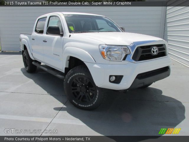 2015 Toyota Tacoma TSS PreRunner Double Cab in Super White