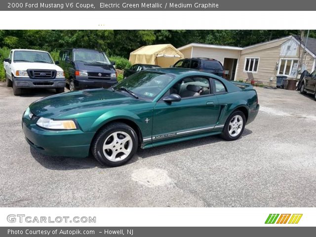 2000 Ford Mustang V6 Coupe in Electric Green Metallic