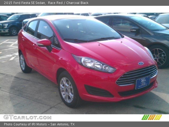 2015 Ford Fiesta SE Sedan in Race Red