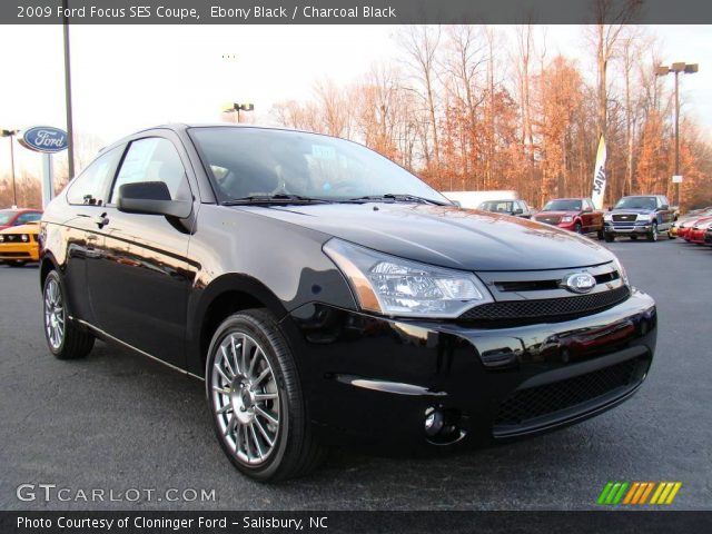 2009 Ford Focus SES Coupe in Ebony Black
