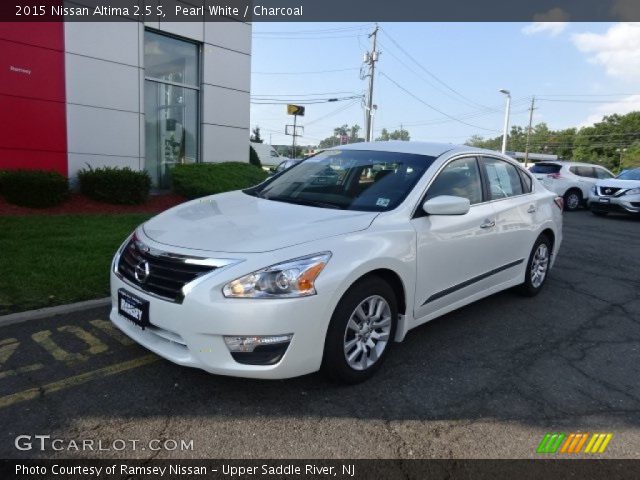 2015 Nissan Altima 2.5 S in Pearl White