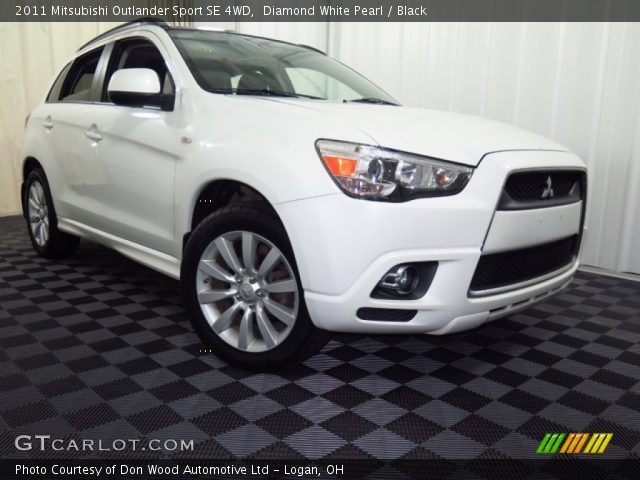 2011 Mitsubishi Outlander Sport SE 4WD in Diamond White Pearl