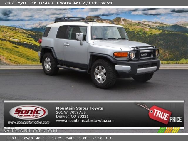 2007 Toyota FJ Cruiser 4WD in Titanium Metallic