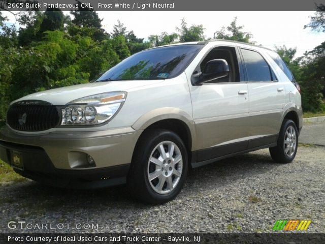 2005 Buick Rendezvous CXL in Frost White