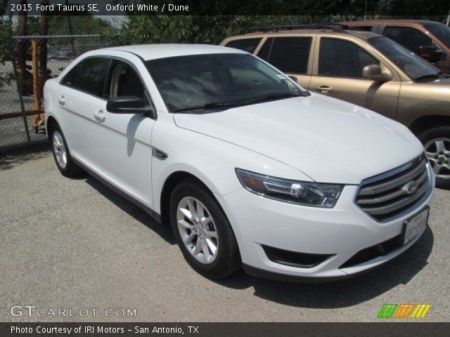 2015 Ford Taurus SE in Oxford White