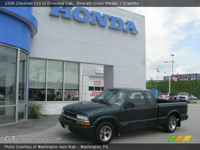 1998 Chevrolet S10 LS Extended Cab in Emerald Green Metallic