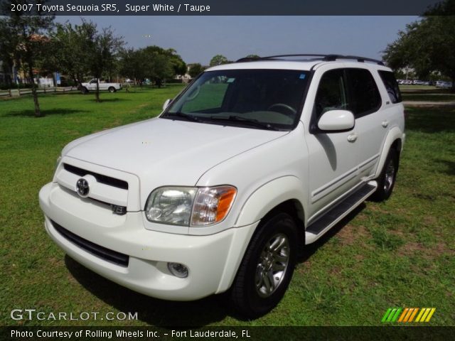 2007 Toyota Sequoia SR5 in Super White