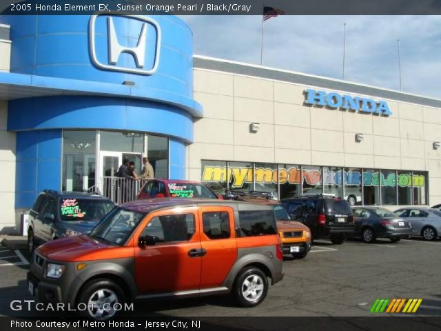 2005 Honda Element EX in Sunset Orange Pearl