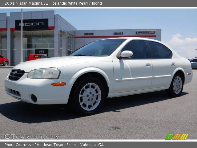 2001 Nissan Maxima SE in Icelandic White Pearl
