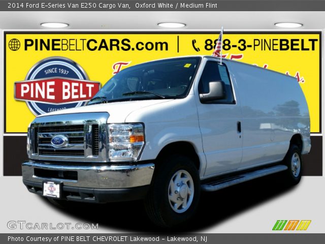 2014 Ford E-Series Van E250 Cargo Van in Oxford White