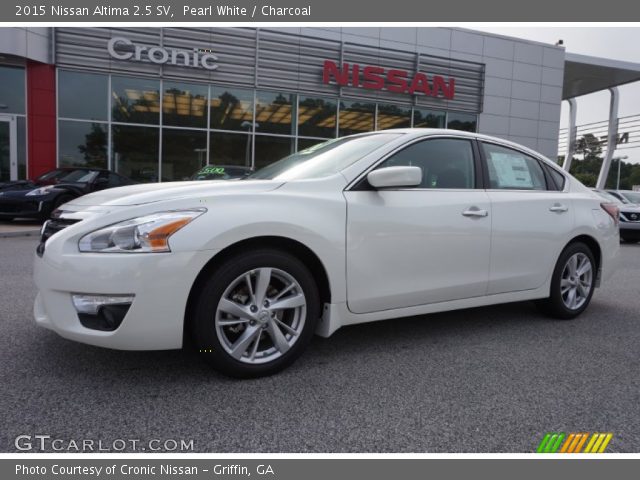 2015 Nissan Altima 2.5 SV in Pearl White