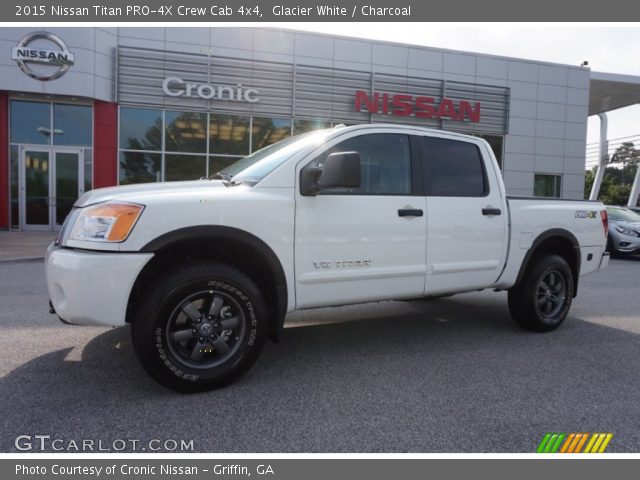 2015 Nissan Titan PRO-4X Crew Cab 4x4 in Glacier White