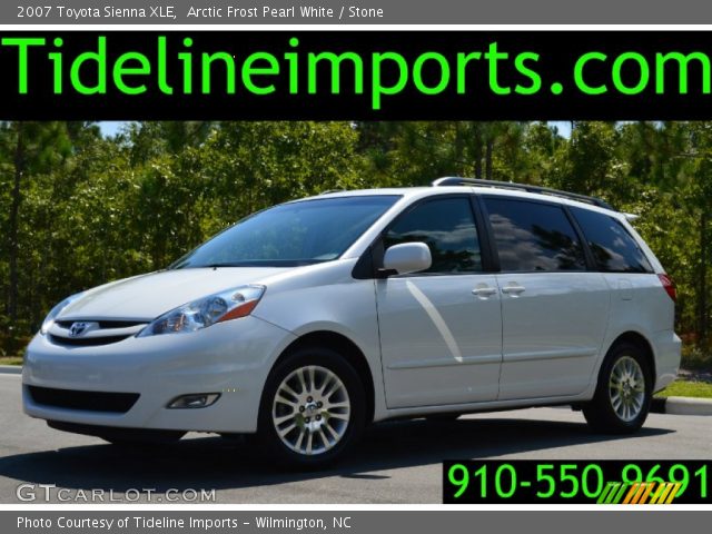 2007 Toyota Sienna XLE in Arctic Frost Pearl White