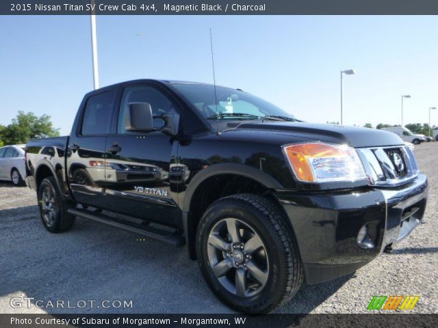 2015 Nissan Titan SV Crew Cab 4x4 in Magnetic Black
