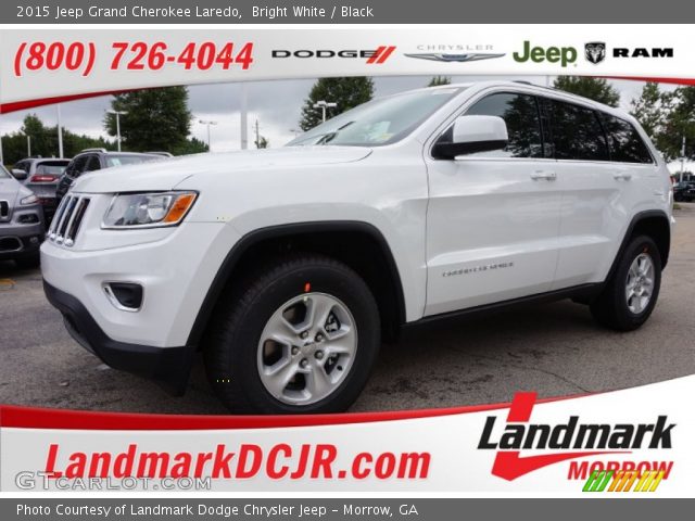 2015 Jeep Grand Cherokee Laredo in Bright White