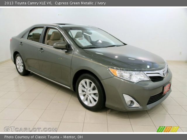 2013 Toyota Camry XLE V6 in Cypress Green Metallic