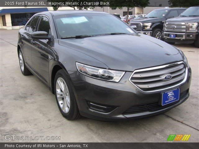 2015 Ford Taurus SEL in Magnetic Metallic