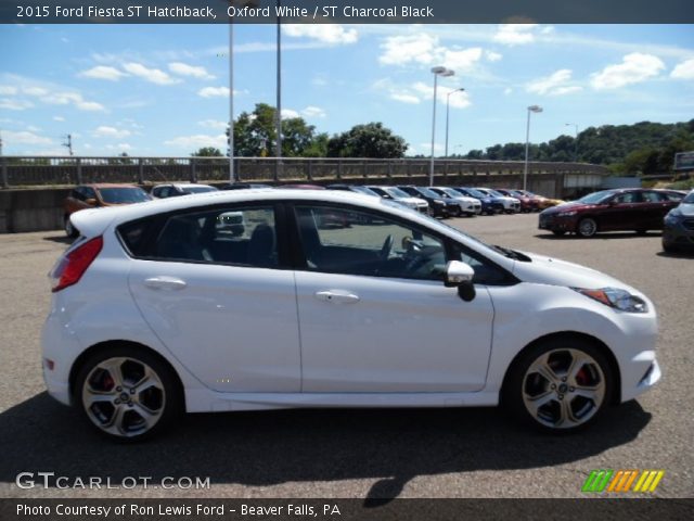 Oxford White 2015 Ford Fiesta St Hatchback St Charcoal