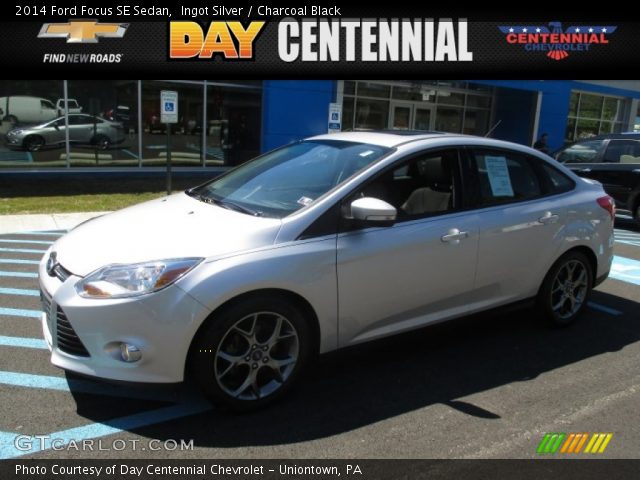 2014 Ford Focus SE Sedan in Ingot Silver