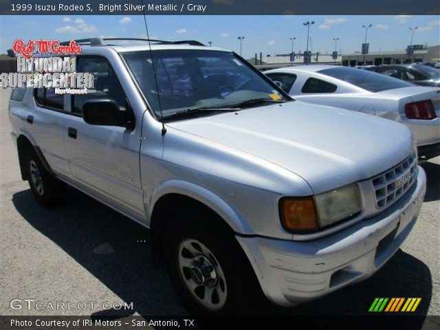 1999 Isuzu Rodeo S in Bright Silver Metallic
