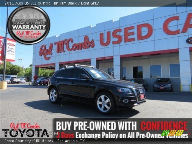 2011 Audi Q5 3.2 quattro in Brilliant Black