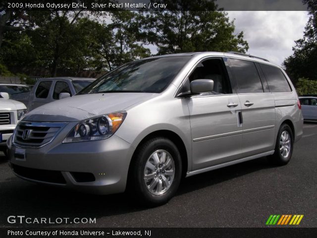 2009 Honda Odyssey EX-L in Silver Pearl Metallic