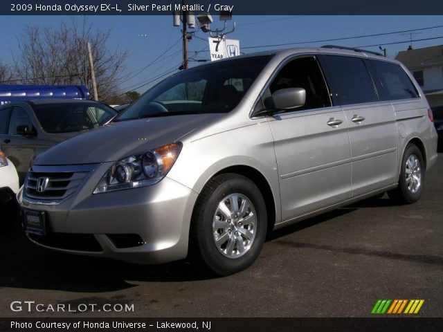 2009 Honda Odyssey EX-L in Silver Pearl Metallic