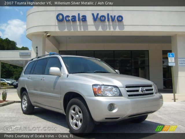 2007 Toyota Highlander V6 in Millenium Silver Metallic