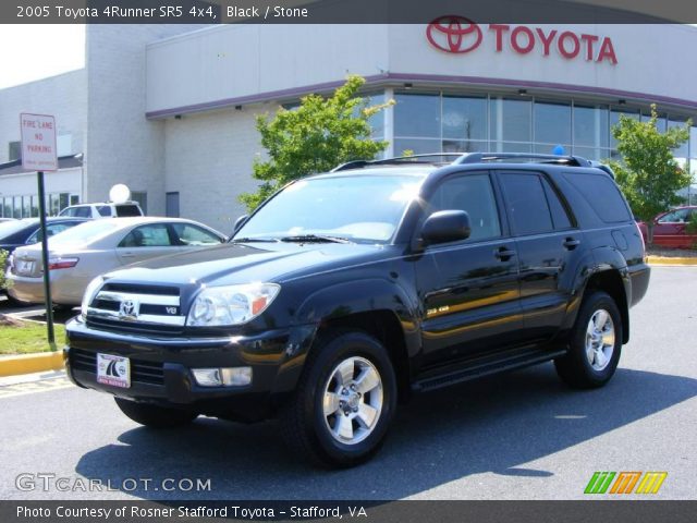 2005 Toyota 4Runner SR5 4x4 in Black