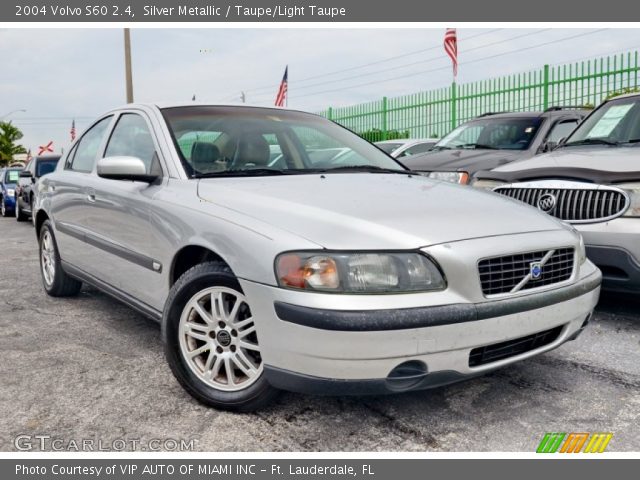 2004 Volvo S60 2.4 in Silver Metallic