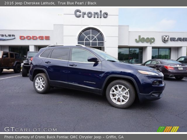 2016 Jeep Cherokee Latitude in True Blue Pearl