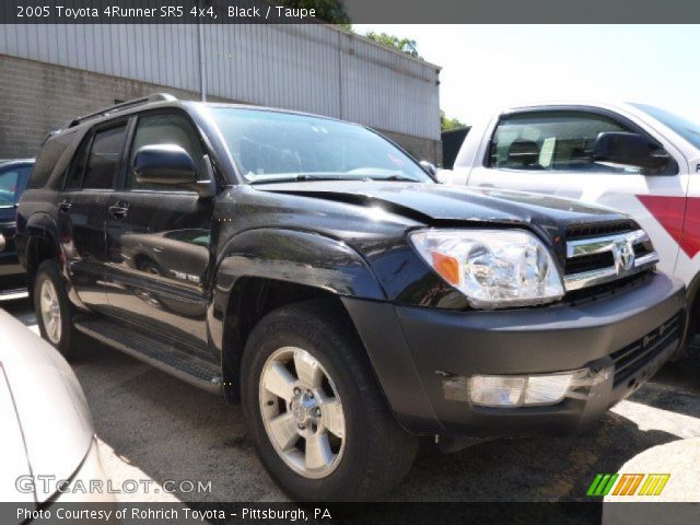 2005 Toyota 4Runner SR5 4x4 in Black