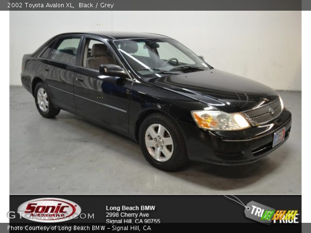 2002 Toyota Avalon XL in Black