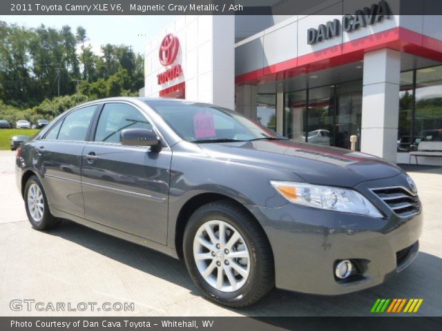2011 Toyota Camry XLE V6 in Magnetic Gray Metallic