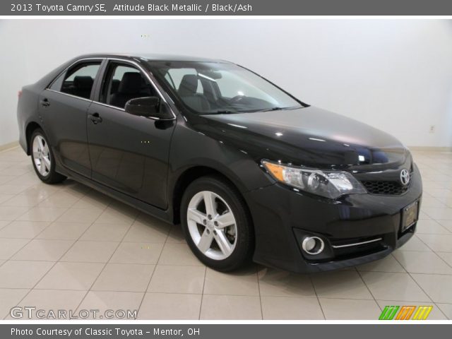 2013 Toyota Camry SE in Attitude Black Metallic