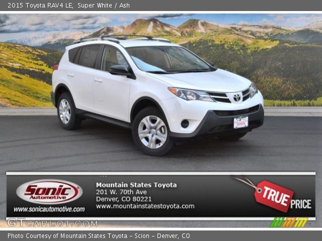 2015 Toyota RAV4 LE in Super White